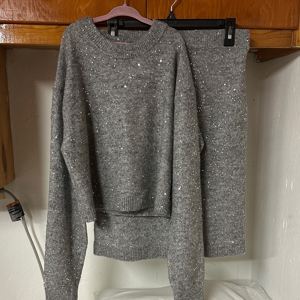 H&M Maternity Two Piece Sparkling Gray Women's Sweater Set